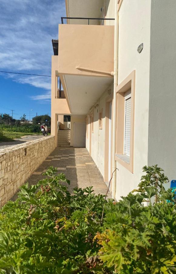Rethymnian Modern Apartment Adelianos Kampos Exterior photo